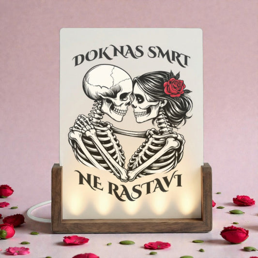 Dok nas smrt ne rastavi, Beleuchteter Bilderrahmen